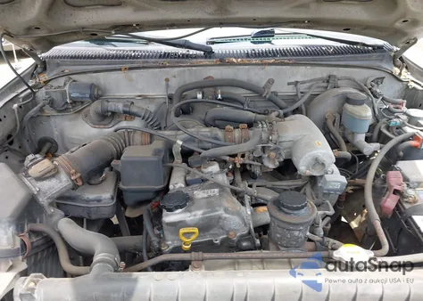 2001 Toyota Tacoma из США, поврежденный, VIN 5TENL42N31Z873658